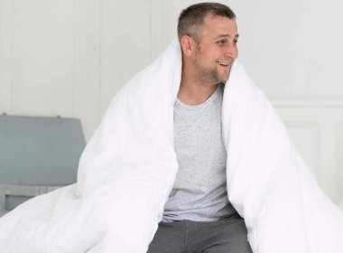 Dùng Chăn Trọng Lực Có Chữa Được Chứng Mất Ngủ Không?
